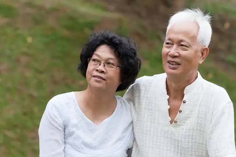 稻草捆秧父抱子 稻草捆秧父抱子下联怎么对 稻草捆秧父抱子 稻草捆秧父抱子下联怎么对