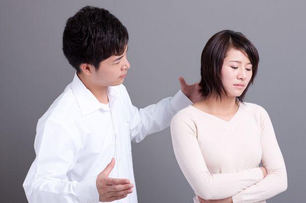 汽车前挡风玻璃有裂纹怎么办(汽车前挡风玻璃修复) 汽车前挡风玻璃有裂纹怎么办(汽车前挡风玻璃修复)