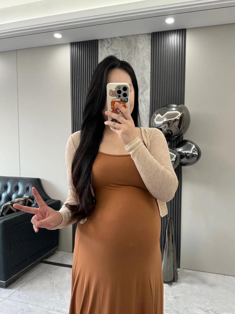 ����Ů�˲��е��������